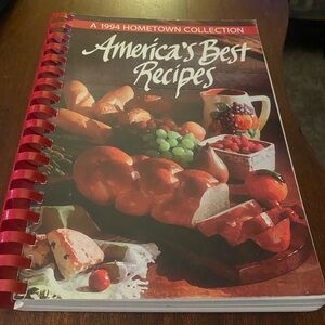 America’s best recipes a 1994 hometown collection, like new